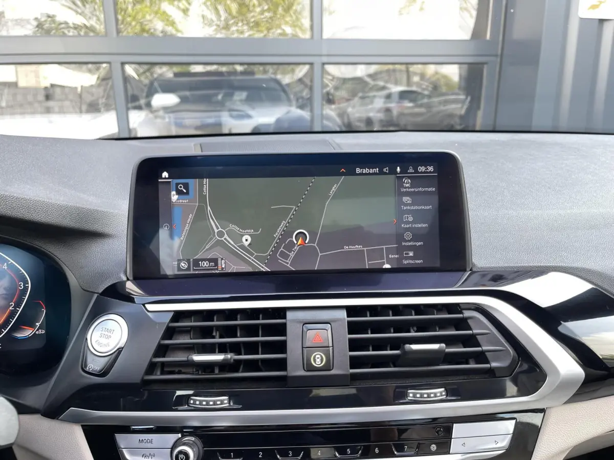 xDrive20i High Executive Edition M-PAKKET|PANORAMADAK|HUD|H&K|360 CAMERA|TREKHAAK|CARPLAY|SFEERVERLICHTING|ACC Cruise Control