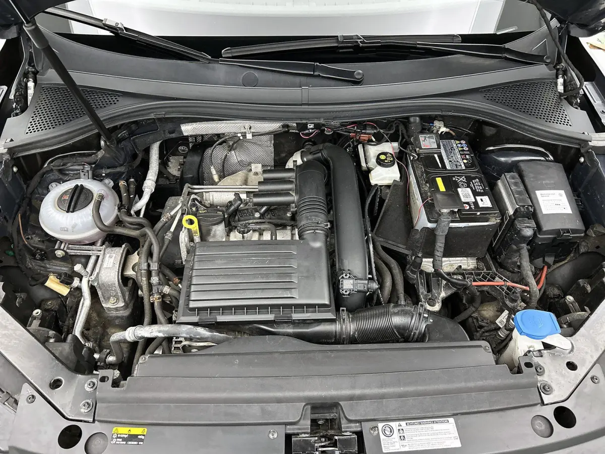 1.4 TSI Connected Series | Apple Carplay / Android Auto | Trekhaak! | Leder | Parkeersensoren | Adaptive Cruise Control | Climate control | Navigatie | Lichtmetalen Velgen |