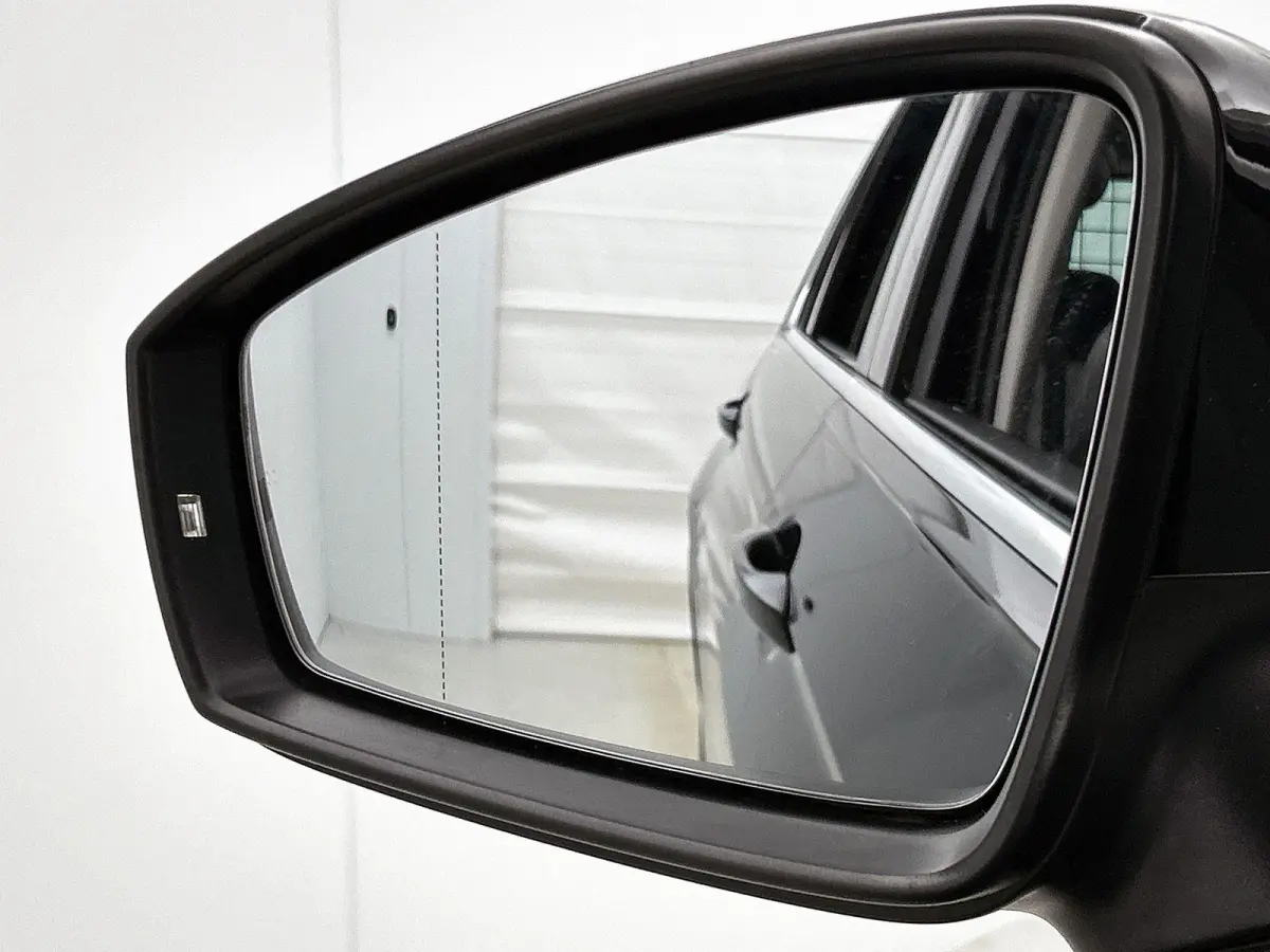 1.4 TSI Connected Series | Apple Carplay / Android Auto | Trekhaak! | Leder | Parkeersensoren | Adaptive Cruise Control | Climate control | Navigatie | Lichtmetalen Velgen |