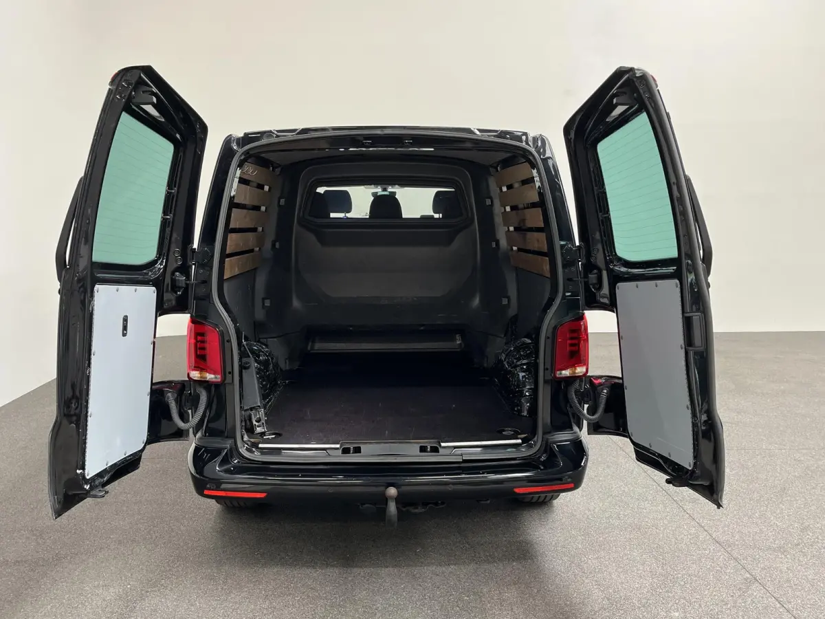 2.0 TDI L2H1 28 Dubbele Cabine Highline Automaat Airco Cruise Adaptief PDC LMV
