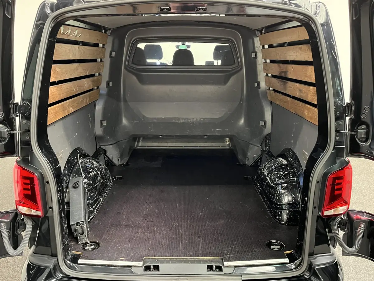 2.0 TDI L2H1 28 Dubbele Cabine Highline Automaat Airco Cruise Adaptief PDC LMV