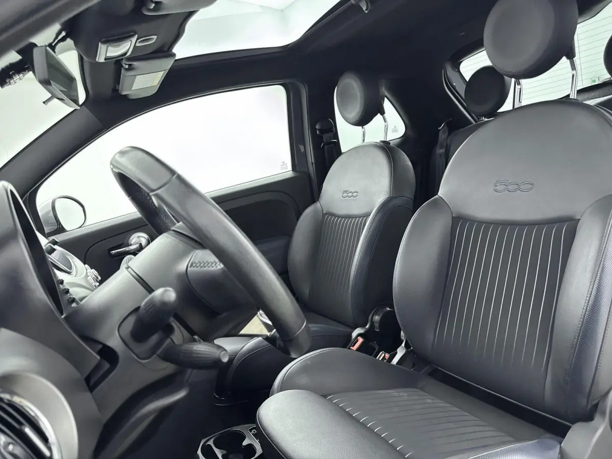 1.0 Hybrid Rockstar | PANO | Cruise Control | Airco | DAB | Bluetooth |