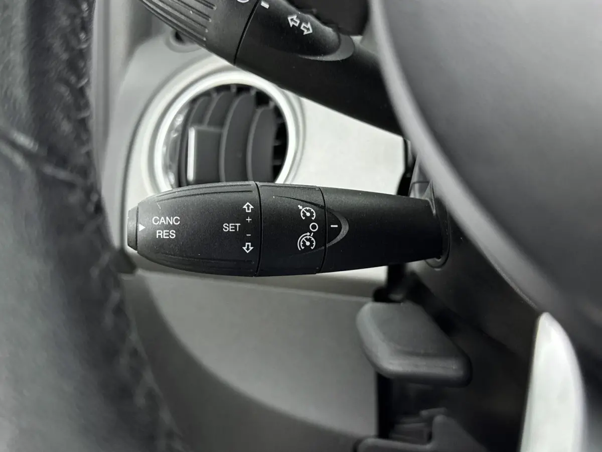 1.0 Hybrid Rockstar | PANO | Cruise Control | Airco | DAB | Bluetooth |