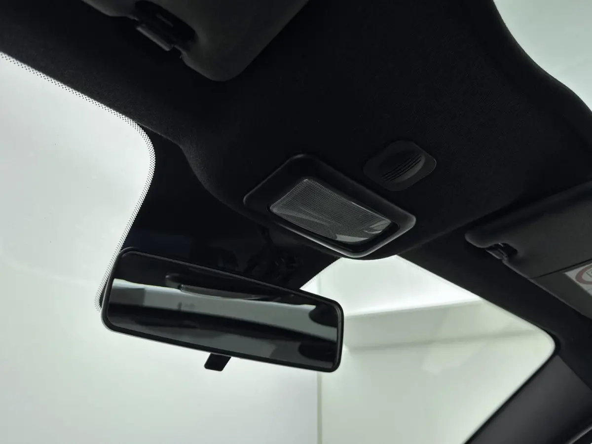 1.0 Hybrid Rockstar | PANO | Cruise Control | Airco | DAB | Bluetooth |