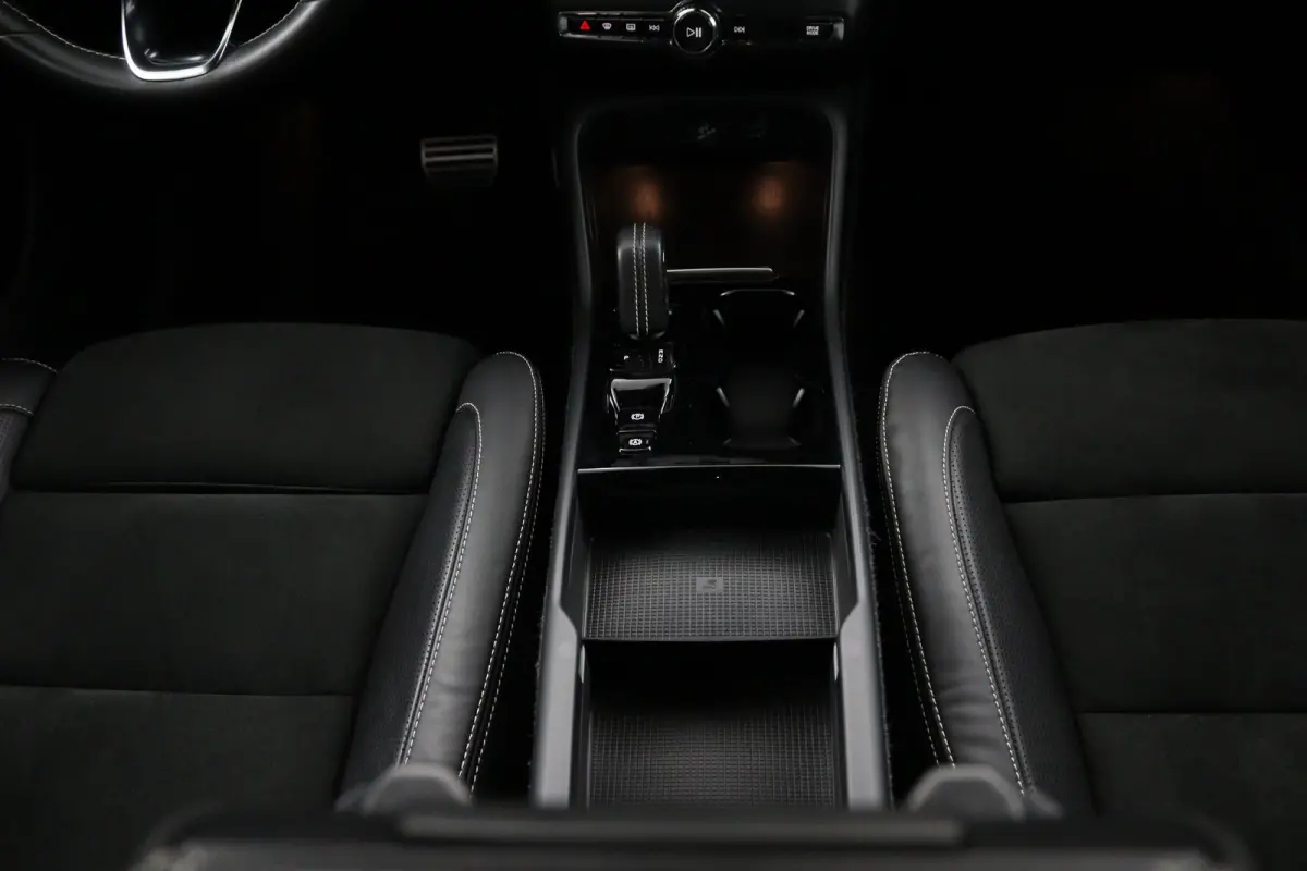 T5 R-Design | 360 Camera | Harman/Kardon | Stoelverwarming | Adaptive LED | Adaptive Cruise | BLIS
