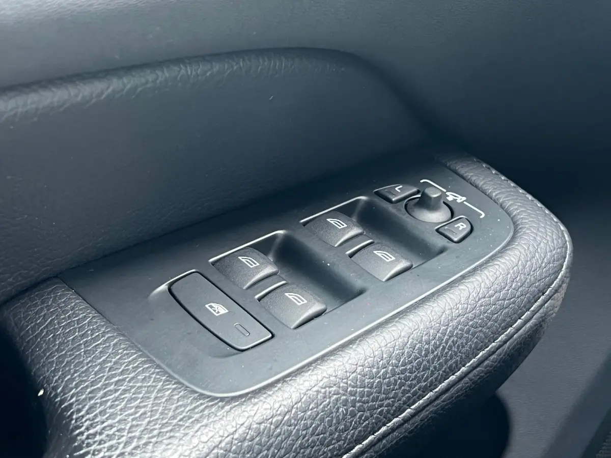 T6 Recharge AWD Inscription | Long Range | Stoel en stuurwielverwarming | Camera | Adaptieve cruise control | Voorruitverwarming |