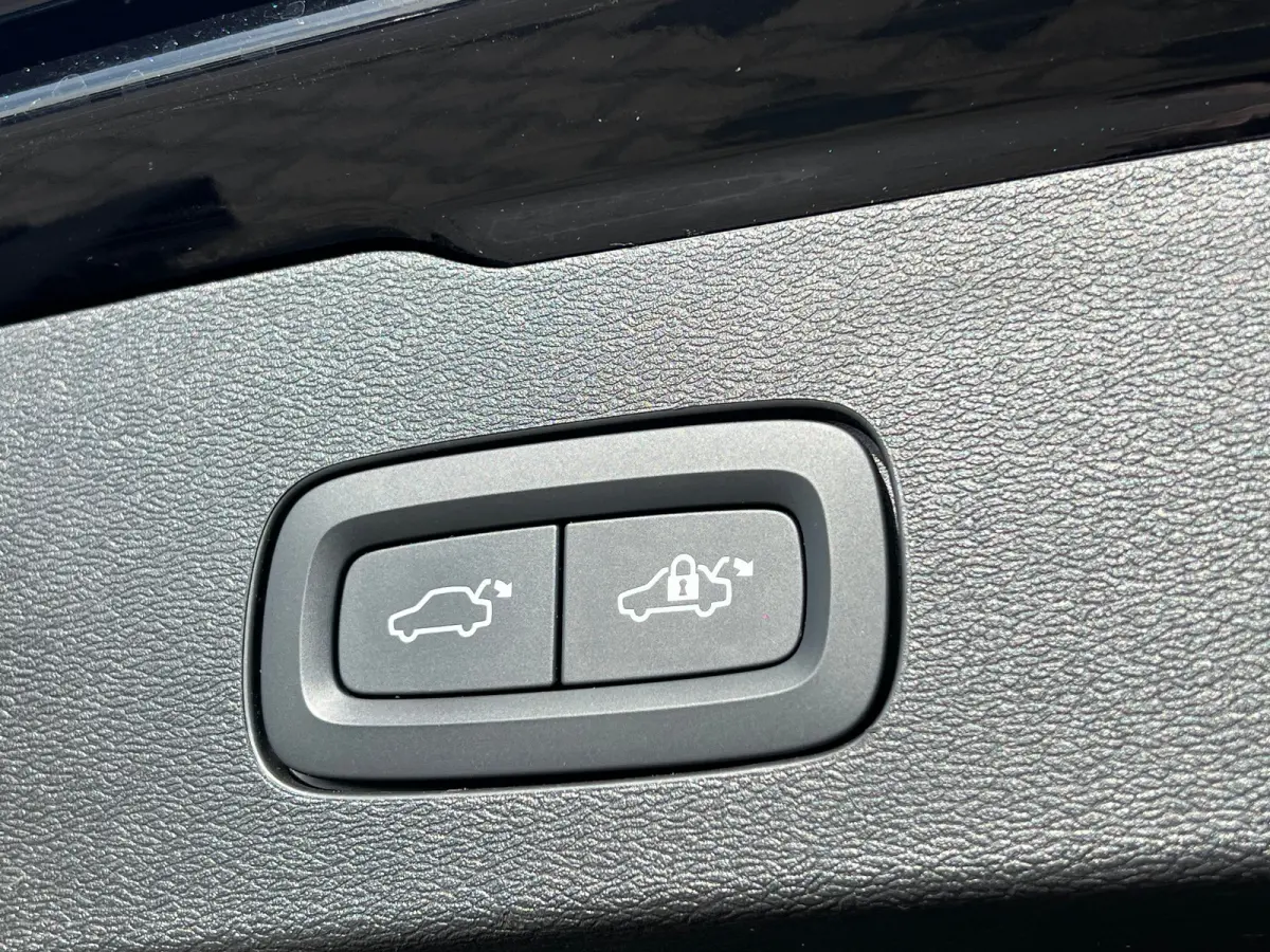 T6 Recharge AWD Inscription | Long Range | Stoel en stuurwielverwarming | Camera | Adaptieve cruise control | Voorruitverwarming |