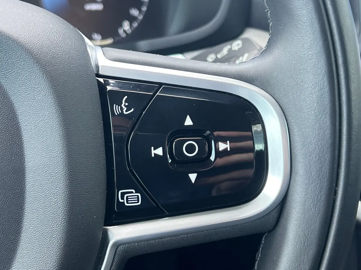 T6 Recharge AWD Inscription | Long Range | Stoel en stuurwielverwarming | Camera | Adaptieve cruise control | Voorruitverwarming |