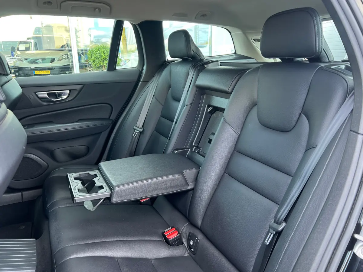 T6 Recharge AWD Inscription | Long Range | Stoel en stuurwielverwarming | Camera | Adaptieve cruise control | Voorruitverwarming |