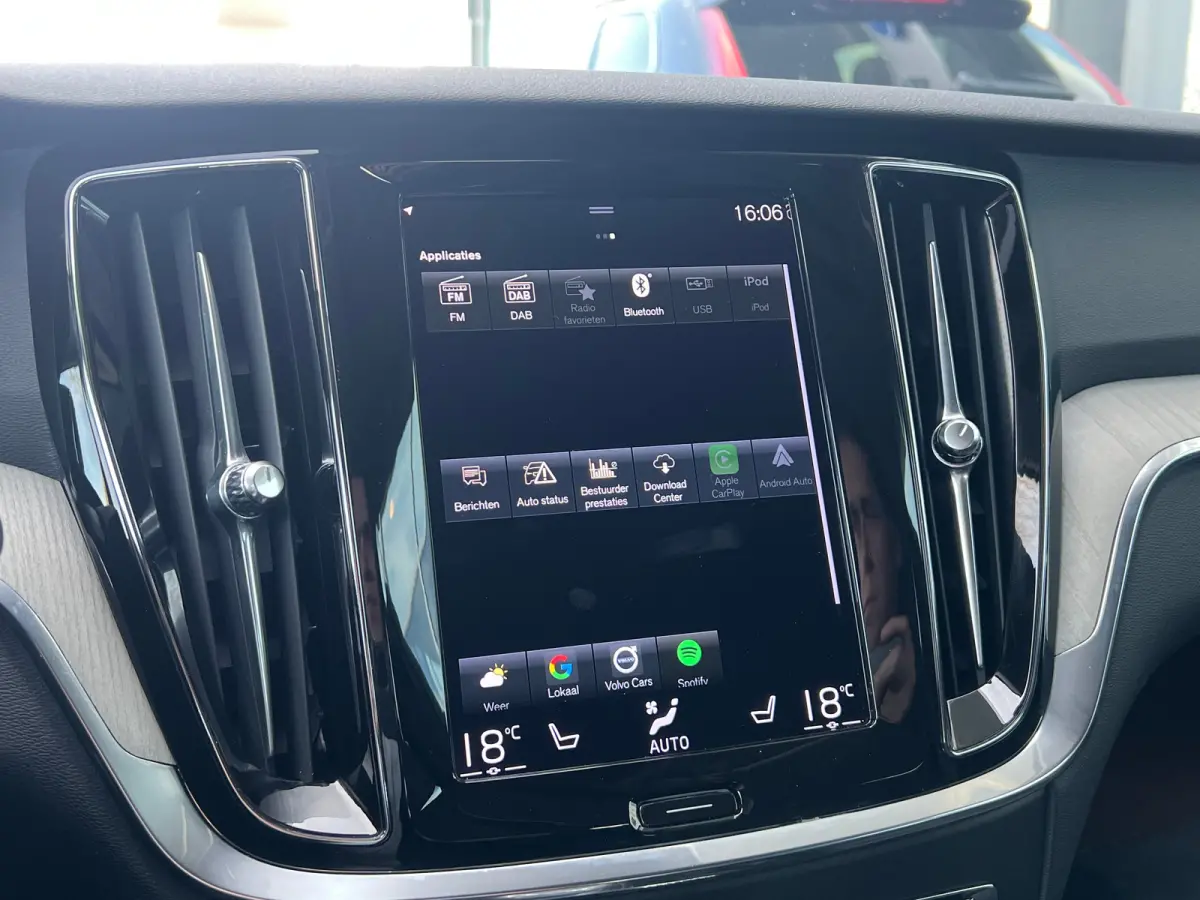 T6 Recharge AWD Inscription | Long Range | Stoel en stuurwielverwarming | Camera | Adaptieve cruise control | Voorruitverwarming |