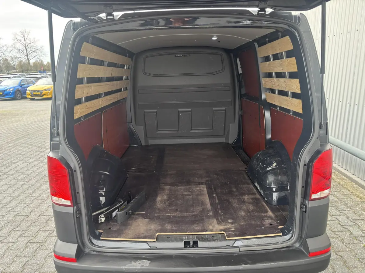 2.0 TDI L1H1*A/C*3-PERS*CRUISE*HAAK*BLUETOOTH*