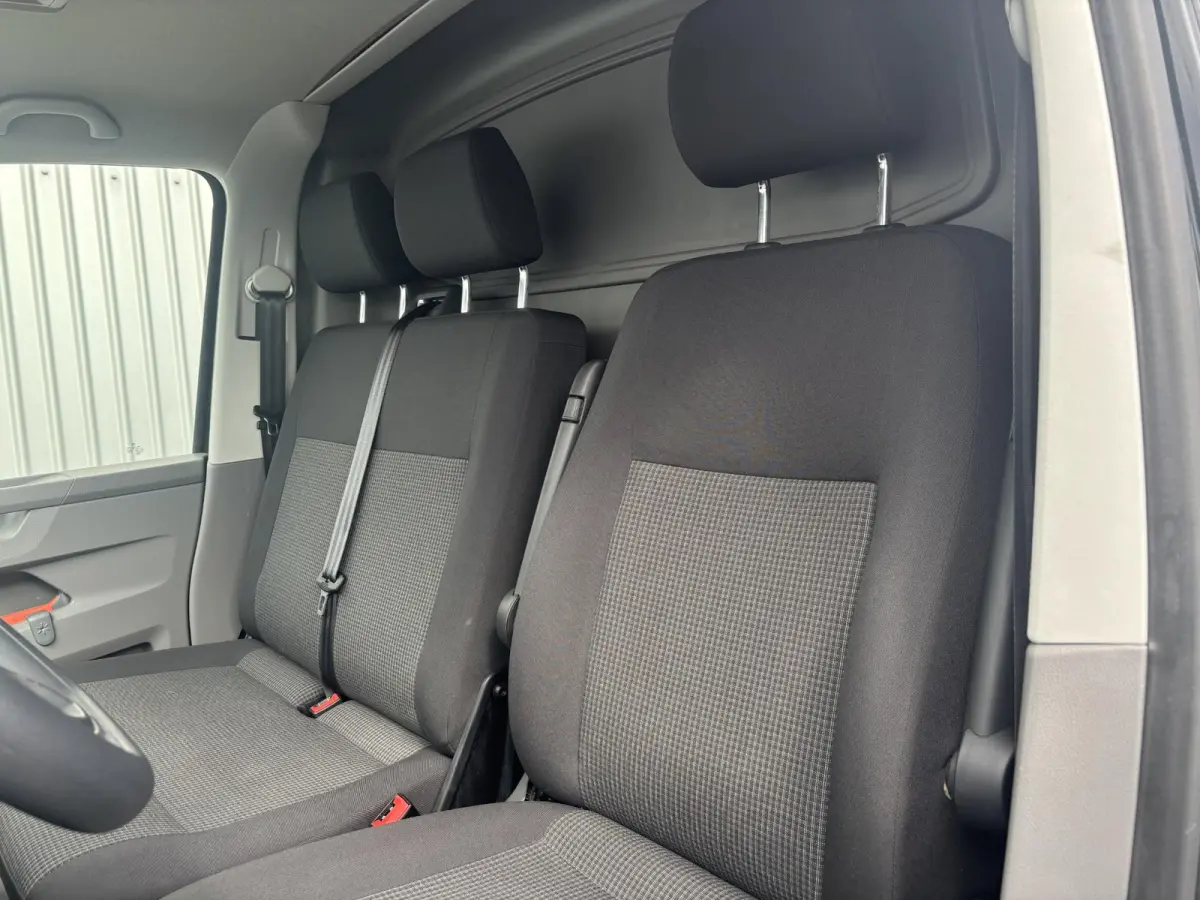 2.0 TDI L1H1*A/C*3-PERS*CRUISE*HAAK*BLUETOOTH*