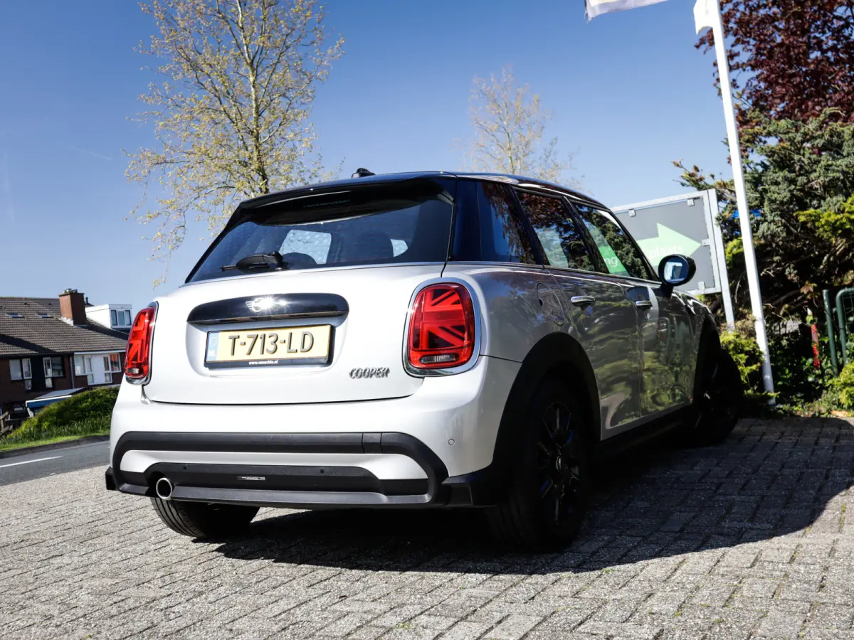Mini 1.5 Camden Edition 1e-Eig. & Dealer-Onderh. BOVAG-Garantie. NL-Auto.