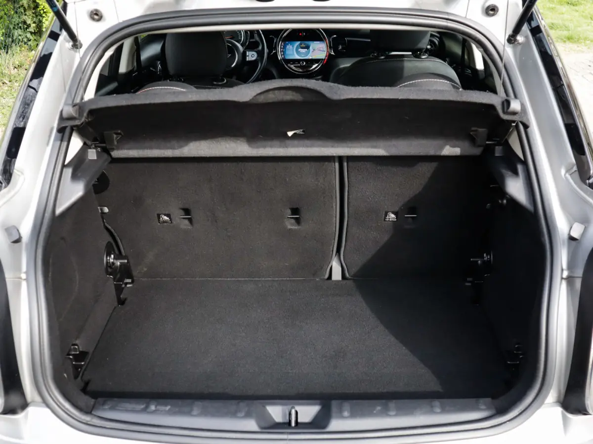 Mini 1.5 Camden Edition 1e-Eig. & Dealer-Onderh. BOVAG-Garantie. NL-Auto.