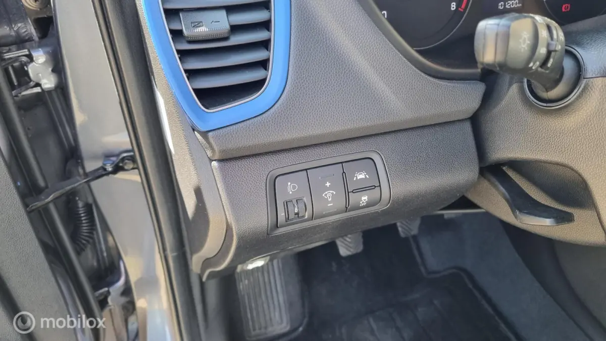 1.0 T-GDI i-Motion passion ( sportvelgen , stoelverwarming , stuur verwarming , )