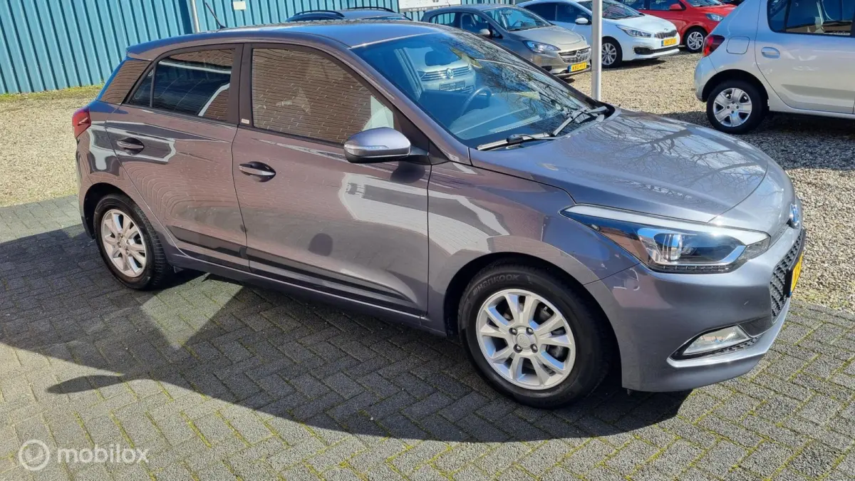 1.0 T-GDI i-Motion passion ( sportvelgen , stoelverwarming , stuur verwarming , )