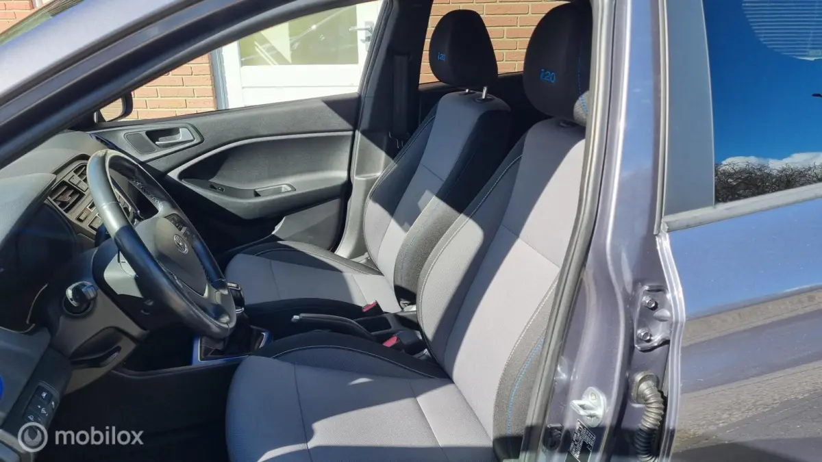 1.0 T-GDI i-Motion passion ( sportvelgen , stoelverwarming , stuur verwarming , )