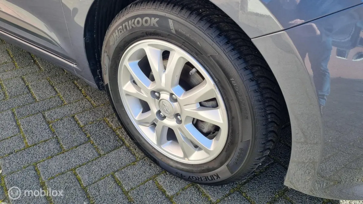 1.0 T-GDI i-Motion passion ( sportvelgen , stoelverwarming , stuur verwarming , )