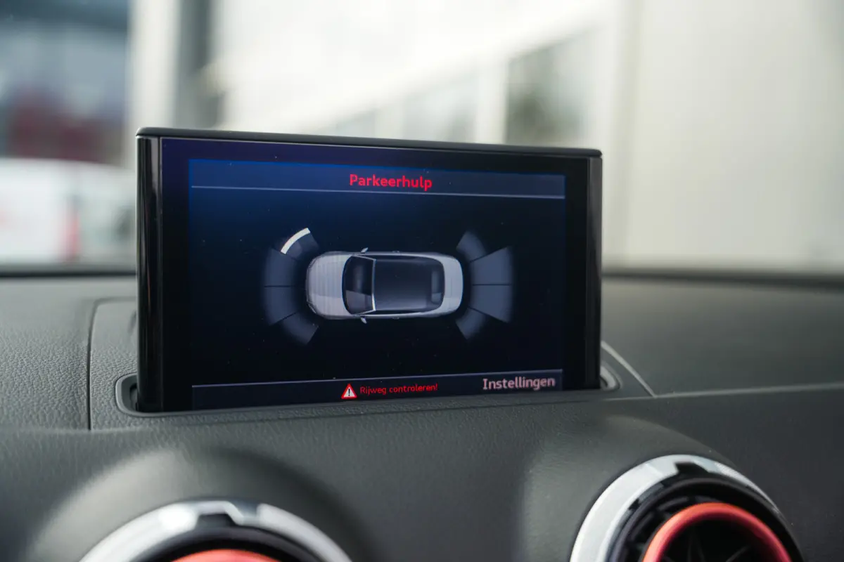 2.0 TFSI 301 pk S3 Quattro Pro Line Plus S-Line B&O-Sound/ RS-Stoelen/ Keyless/ Dynamic-Steering/ Stoel.Verw./ Park.Sens./ 19'' LMV