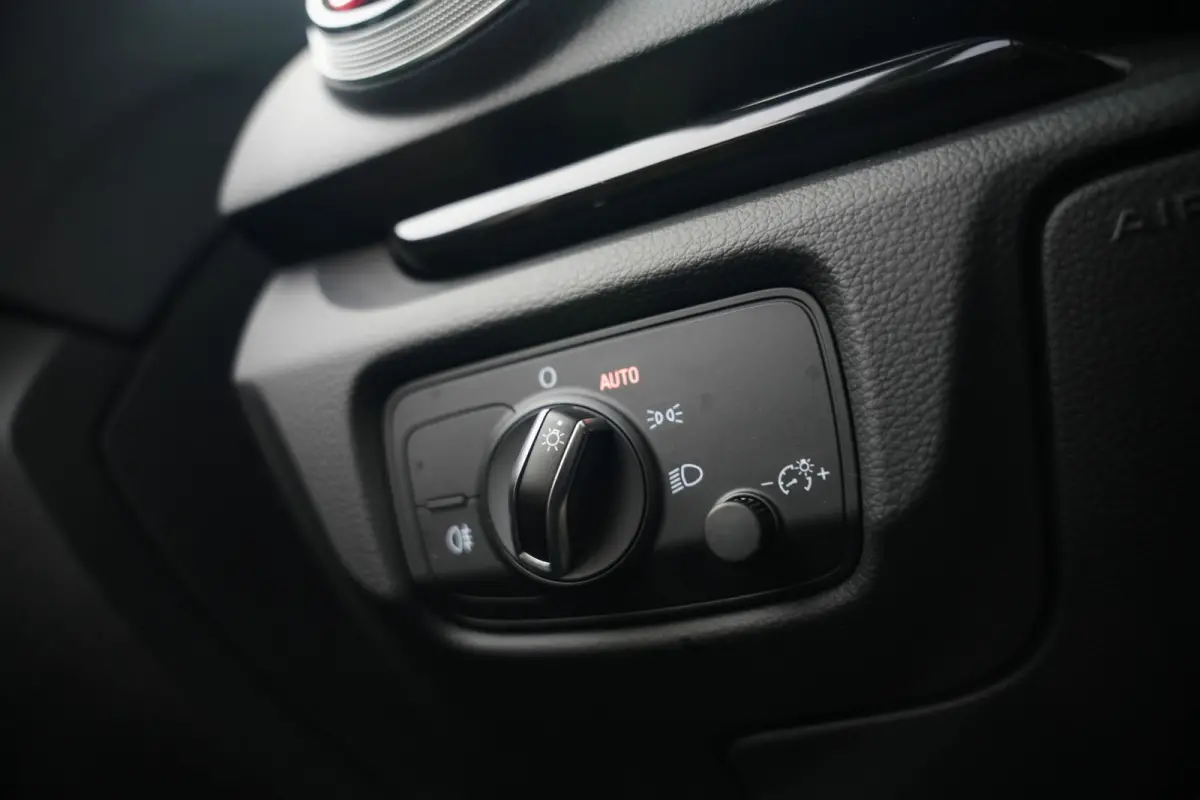 2.0 TFSI 301 pk S3 Quattro Pro Line Plus S-Line B&O-Sound/ RS-Stoelen/ Keyless/ Dynamic-Steering/ Stoel.Verw./ Park.Sens./ 19'' LMV
