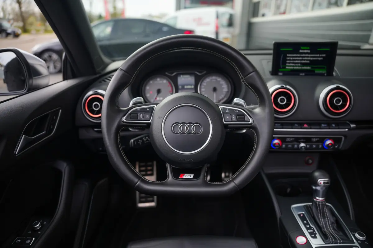 2.0 TFSI 301 pk S3 Quattro Pro Line Plus S-Line B&O-Sound/ RS-Stoelen/ Keyless/ Dynamic-Steering/ Stoel.Verw./ Park.Sens./ 19'' LMV