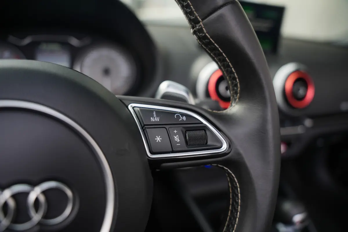2.0 TFSI 301 pk S3 Quattro Pro Line Plus S-Line B&O-Sound/ RS-Stoelen/ Keyless/ Dynamic-Steering/ Stoel.Verw./ Park.Sens./ 19'' LMV