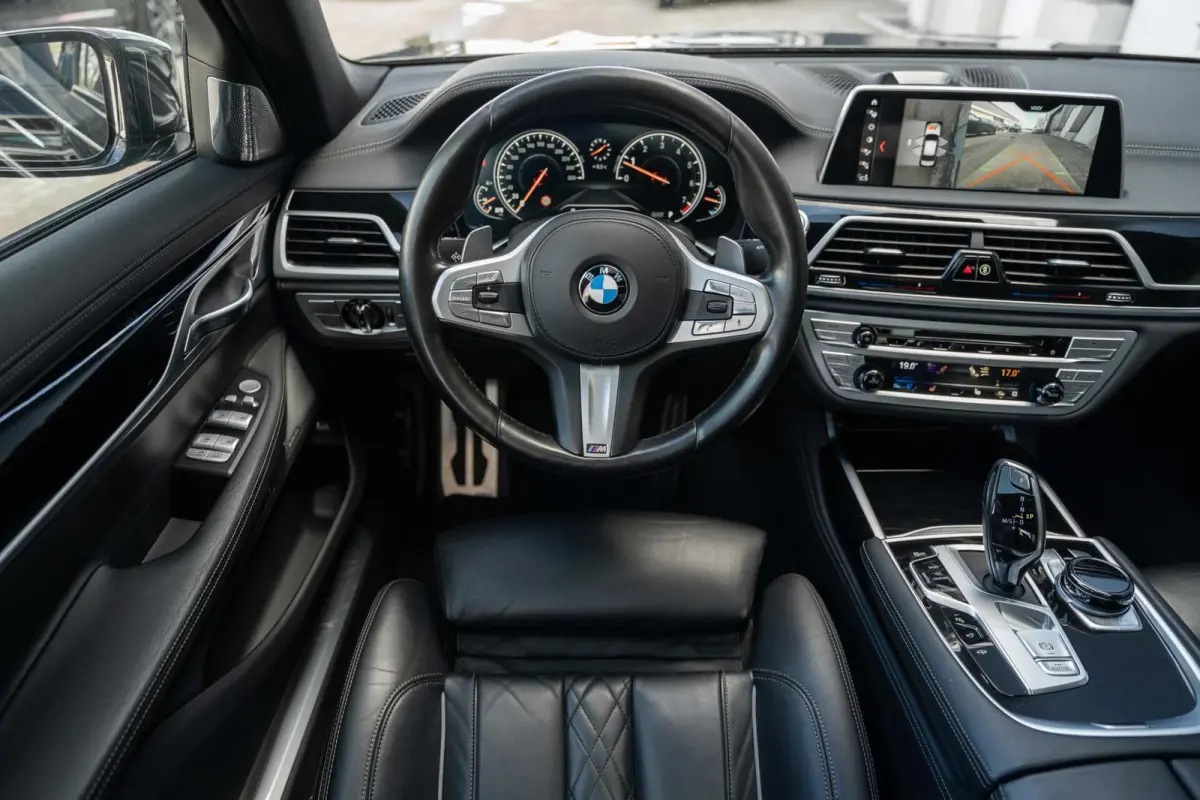 BMW 750i xDrive M Sport Alpina 21'' Pano B&W 360c Softclose