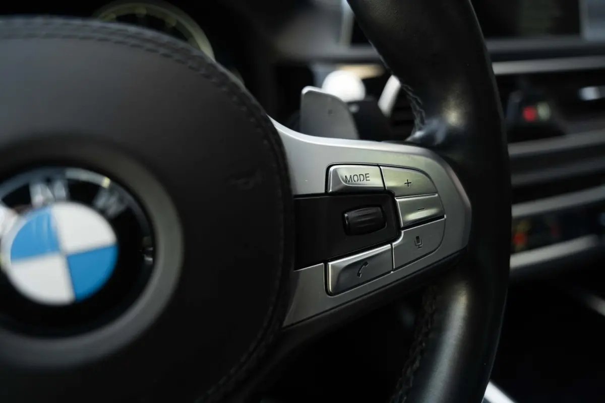 BMW 750i xDrive M Sport Alpina 21'' Pano B&W 360c Softclose