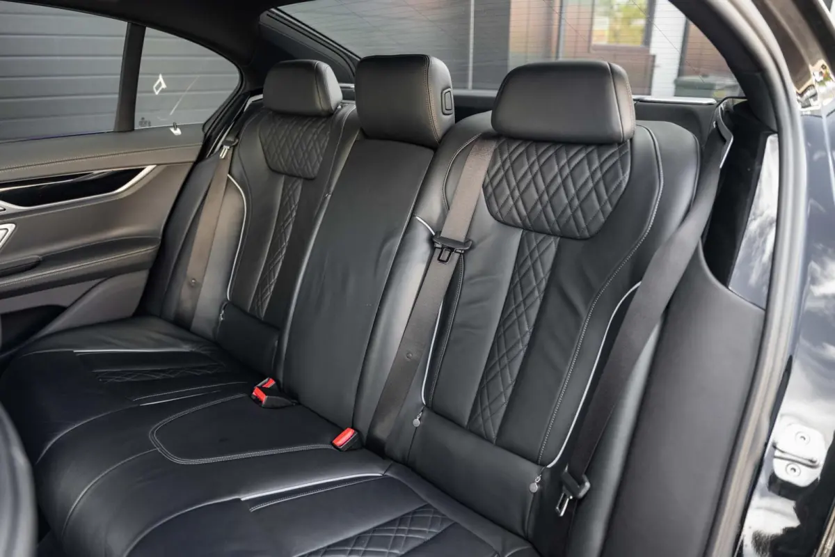 BMW 750i xDrive M Sport Alpina 21'' Pano B&W 360c Softclose