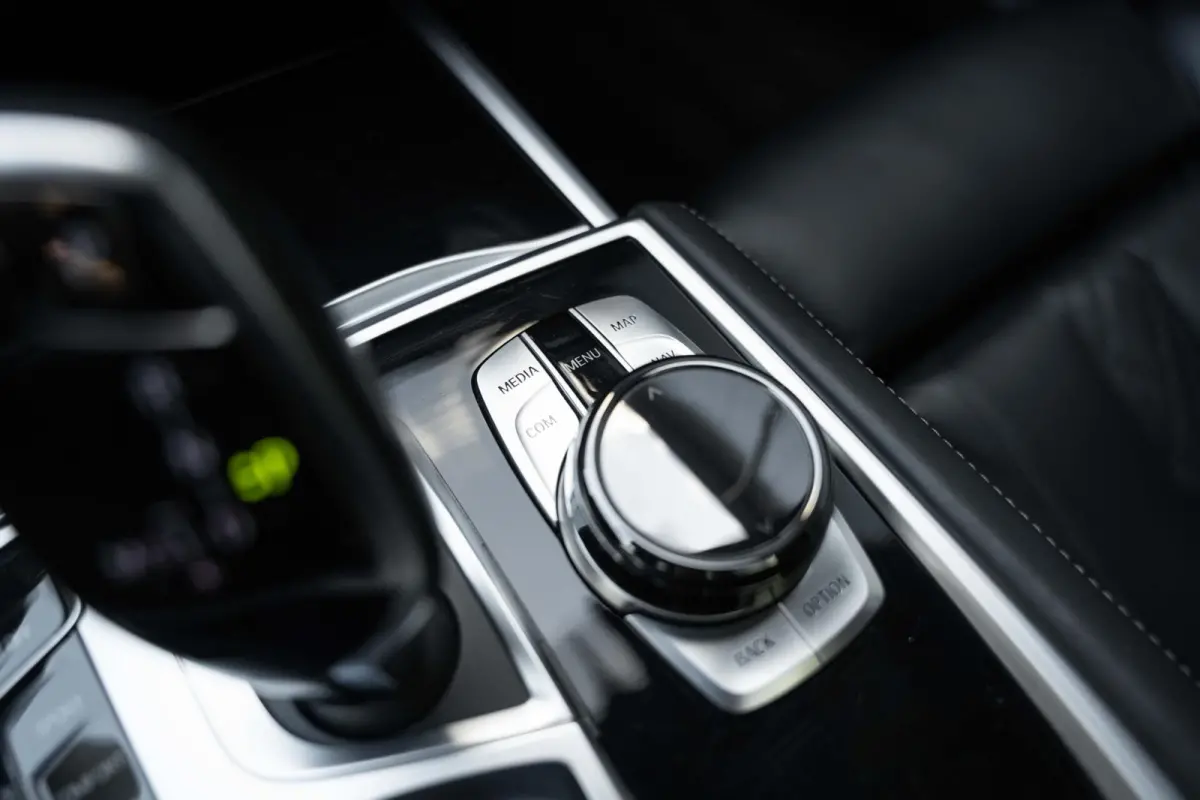 BMW 750i xDrive M Sport Alpina 21'' Pano B&W 360c Softclose
