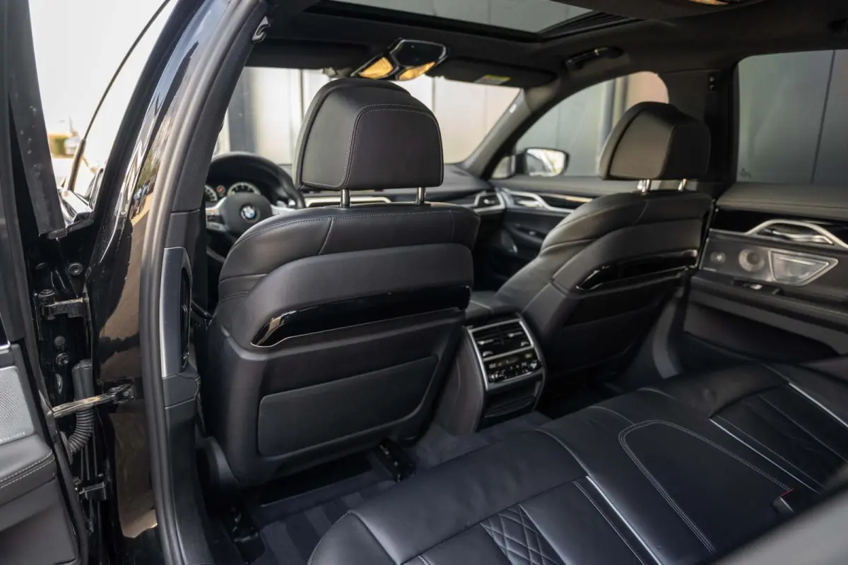 BMW 750i xDrive M Sport Alpina 21'' Pano B&W 360c Softclose