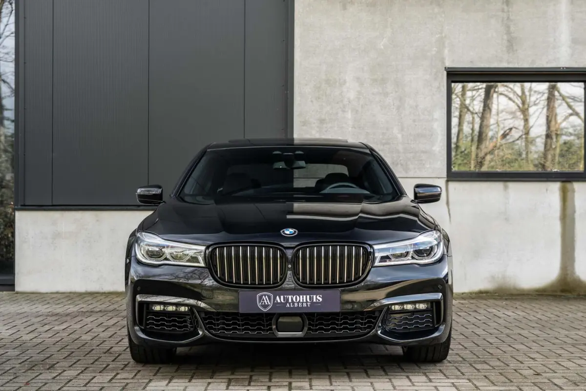 BMW 750i xDrive M Sport Alpina 21'' Pano B&W 360c Softclose
