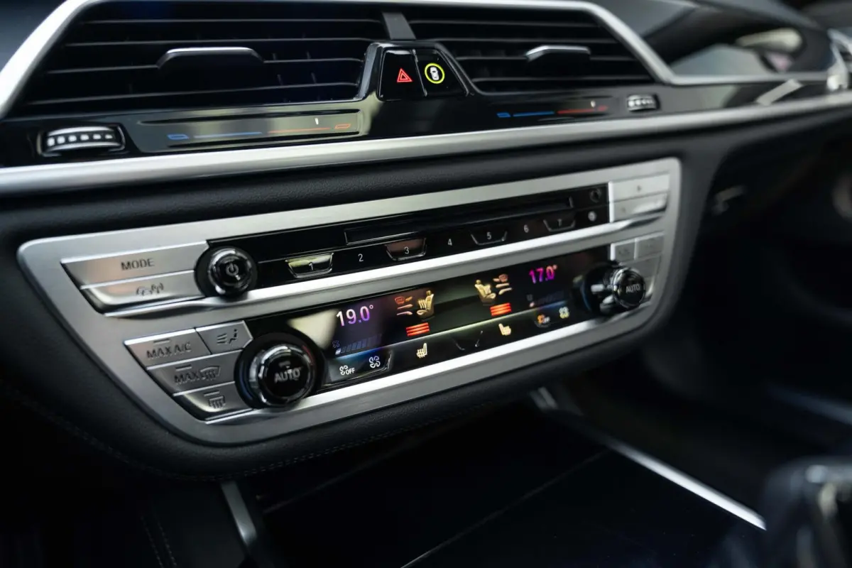 BMW 750i xDrive M Sport Alpina 21'' Pano B&W 360c Softclose