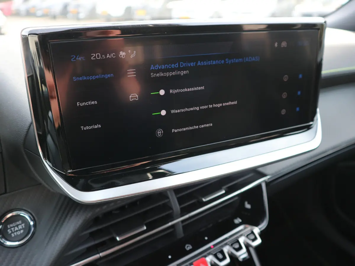 1.2 Hybrid 145 GT Alcantara / Full-Option / ACTIE