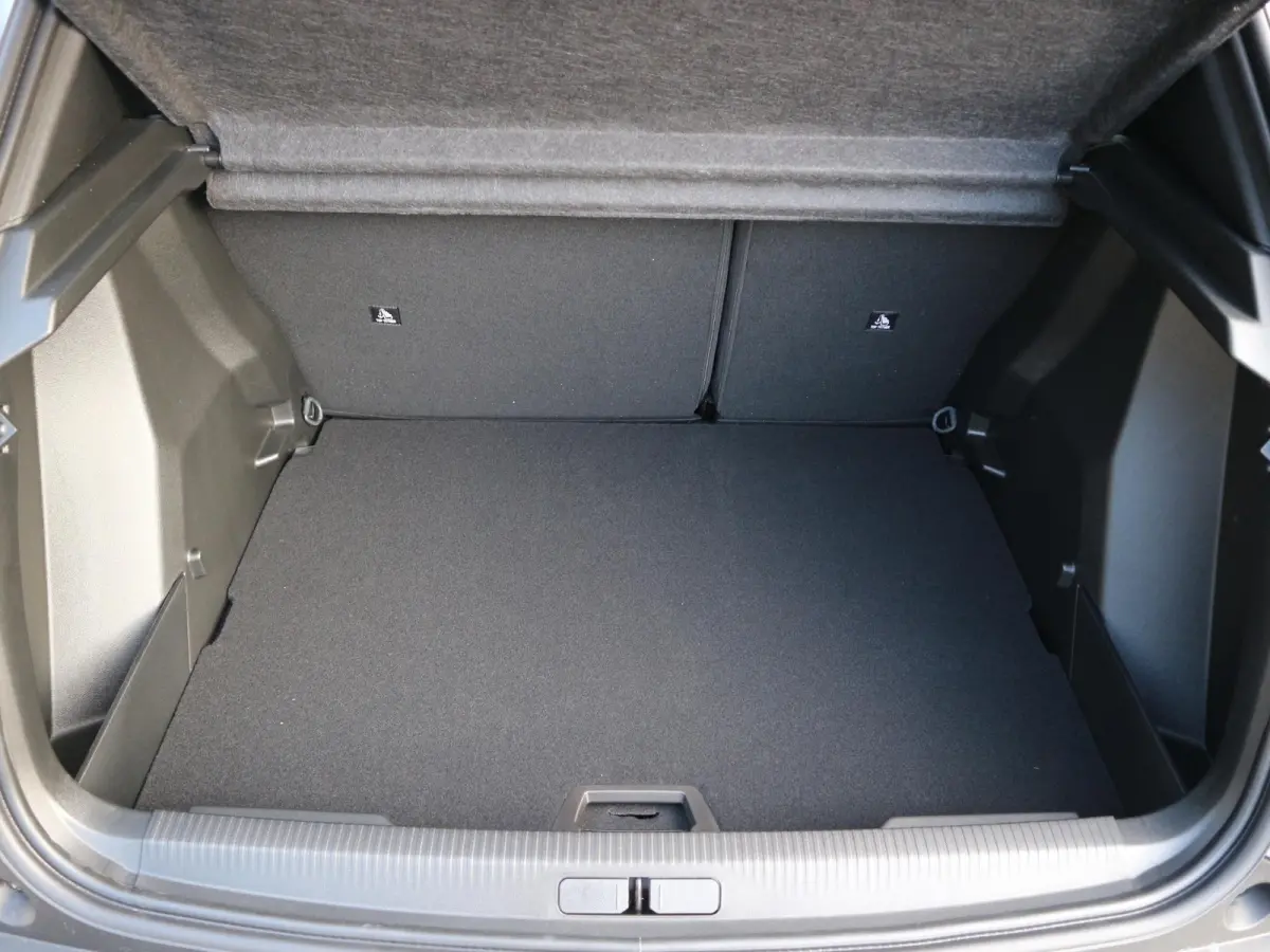 1.2 Hybrid 145 GT Alcantara / Full-Option / ACTIE