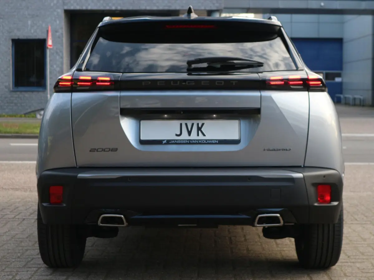 1.2 Hybrid 145 GT Alcantara / Full-Option / ACTIE