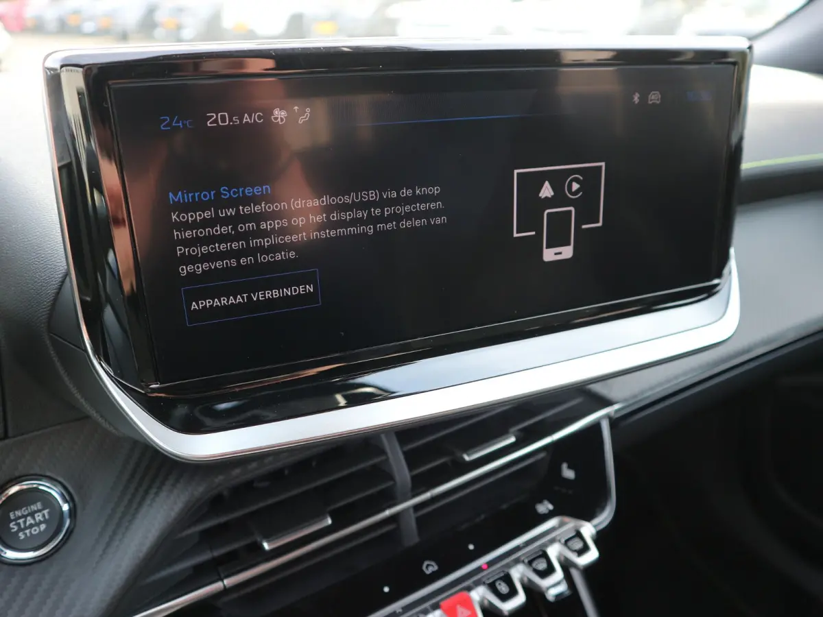 1.2 Hybrid 145 GT Alcantara / Full-Option / ACTIE