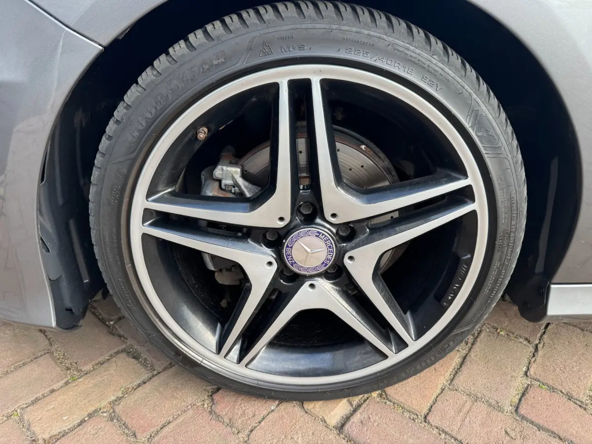 200 Prestige AMG **PANORAMADAK + CLIMA + STOELVERW**