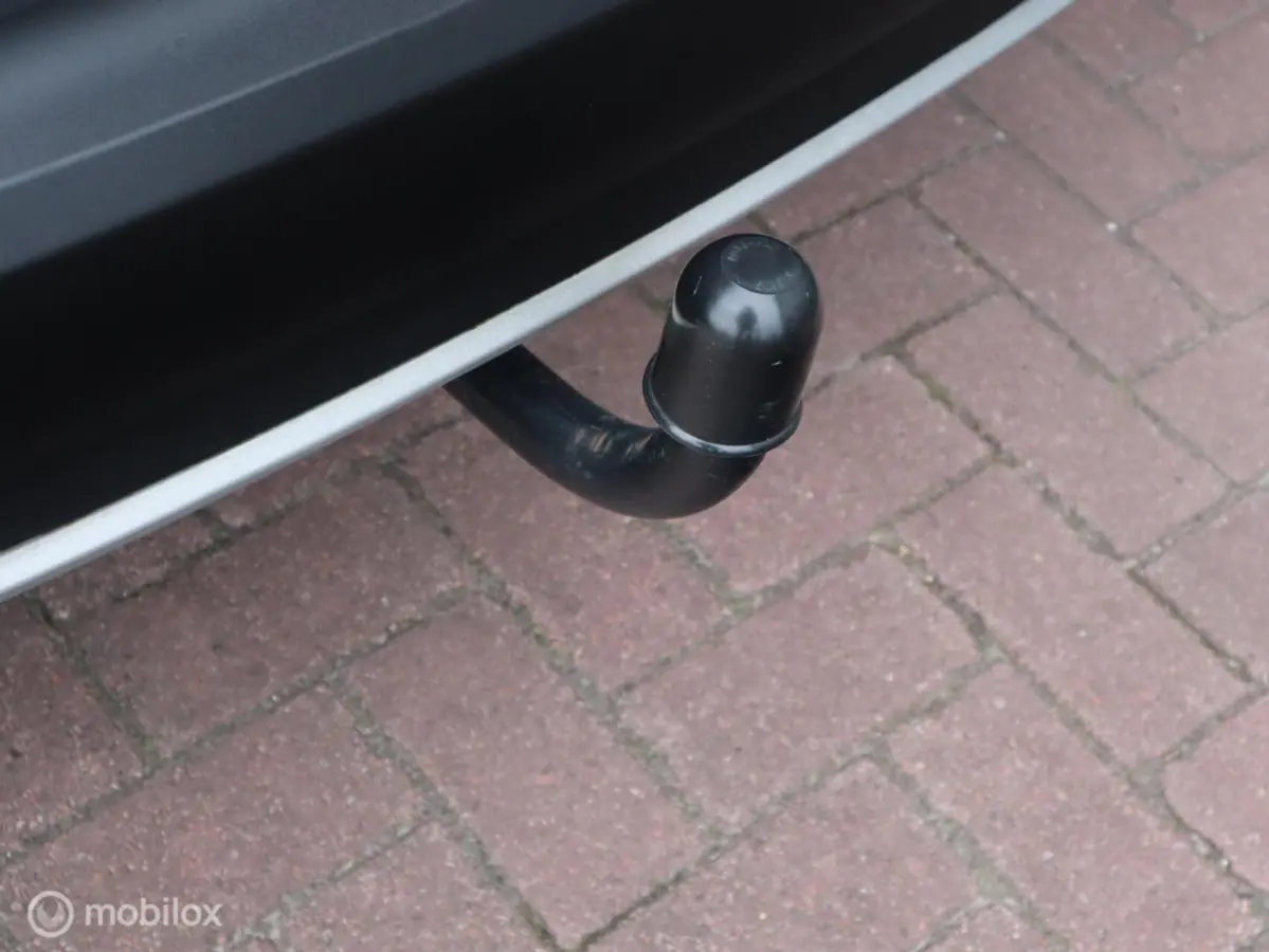 1.2 Turbo 131 PK H6 Executive Trekhaak|Stoel&Stuurverw|Dodehoek|Carplay|DonkerGlas 17"LMV|Navi