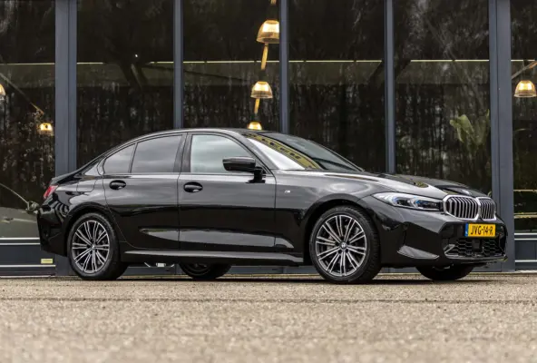 330i xDrive