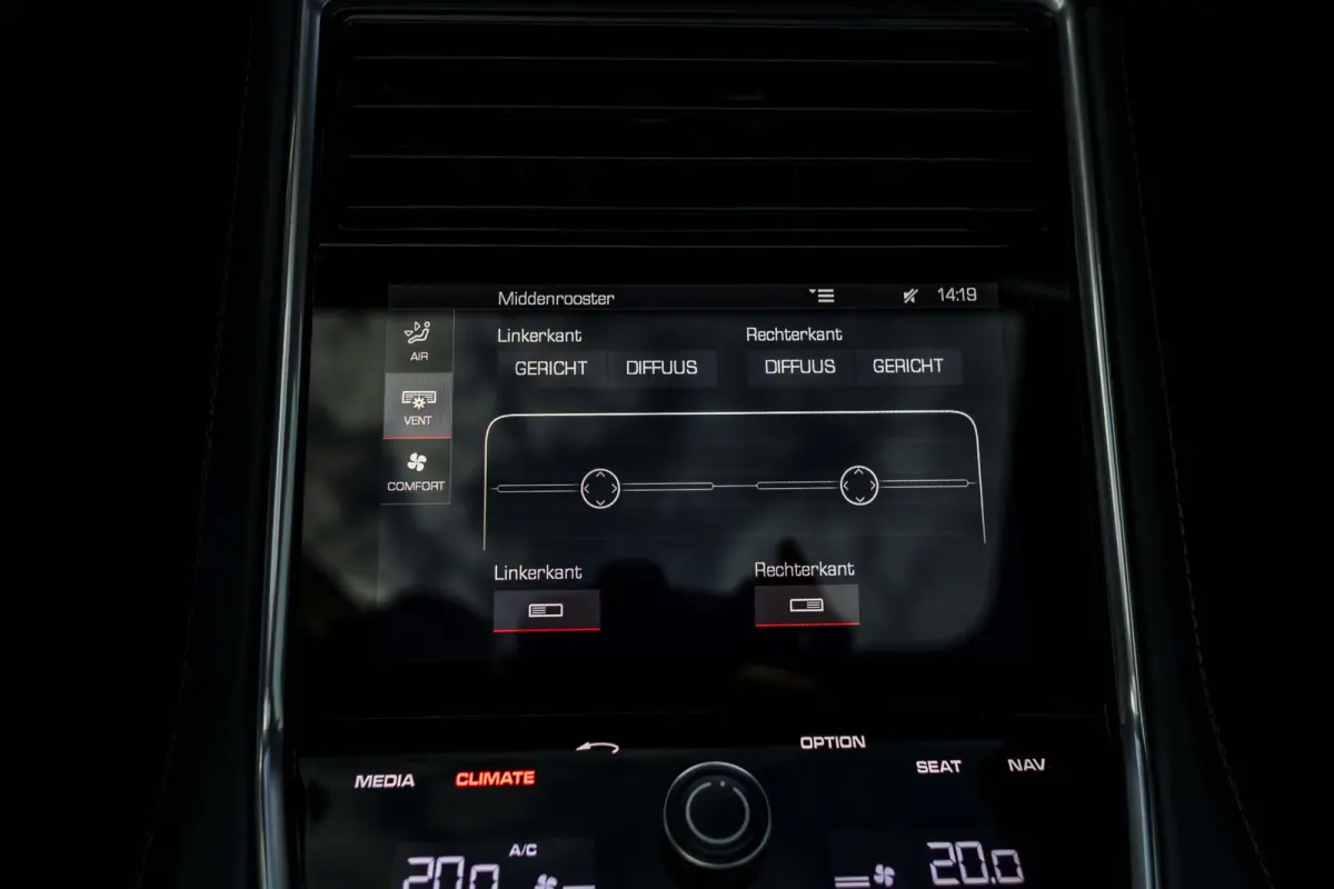 2.9 4 E-Hybrid Executive LWB