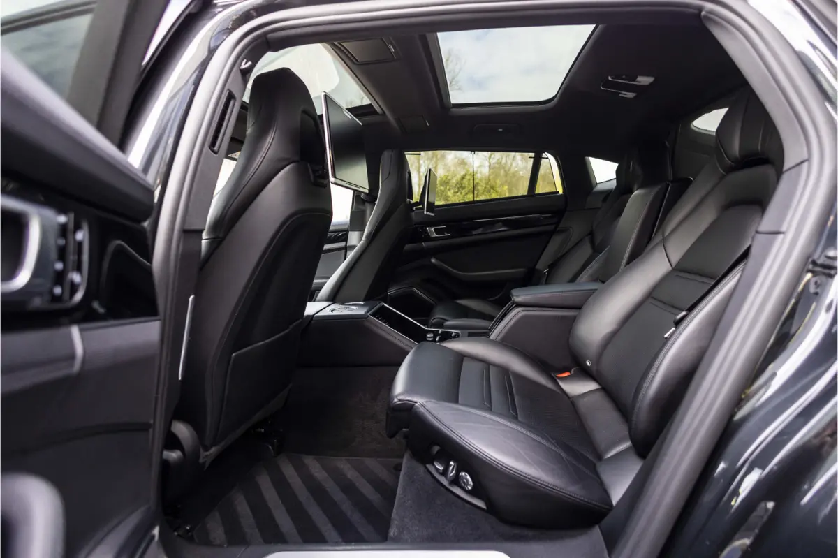 2.9 4 E-Hybrid Executive LWB