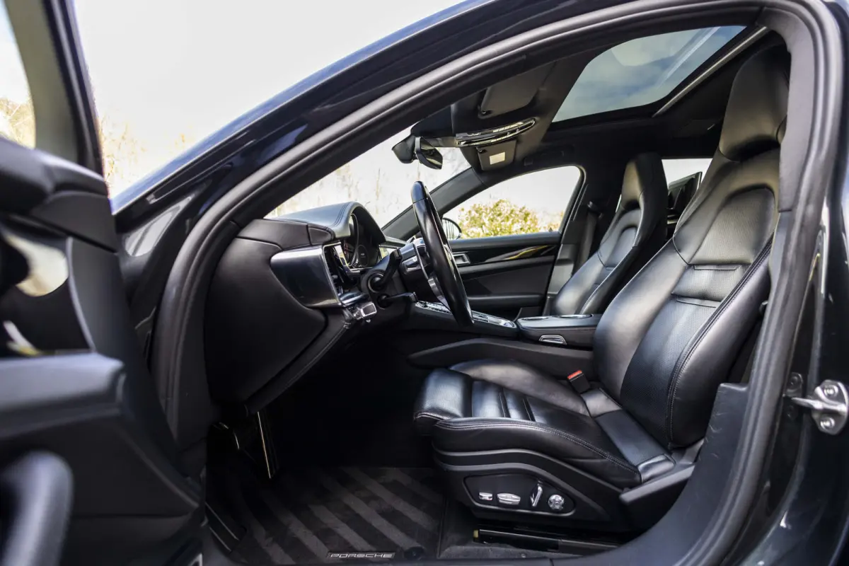 2.9 4 E-Hybrid Executive LWB