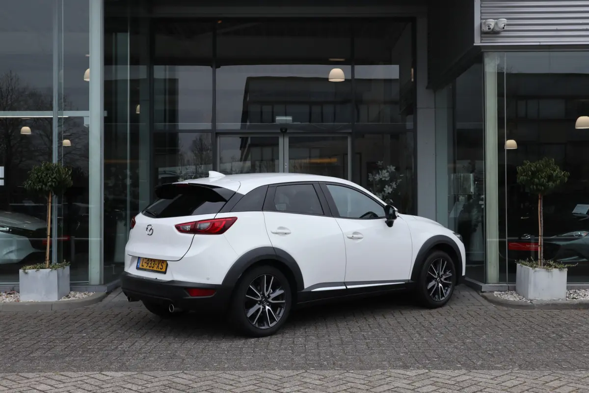 2.0 SkyActiv-G 120 SkyLease GT Navi / Camera / Clima / Cruise / Head-up / ST-Verwarming / LM-Velgen