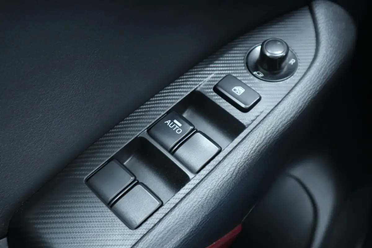 2.0 SkyActiv-G 120 SkyLease GT Navi / Camera / Clima / Cruise / Head-up / ST-Verwarming / LM-Velgen