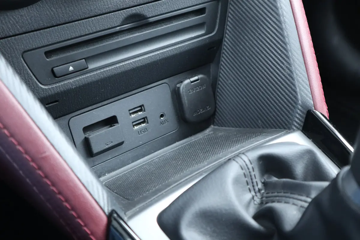 2.0 SkyActiv-G 120 SkyLease GT Navi / Camera / Clima / Cruise / Head-up / ST-Verwarming / LM-Velgen