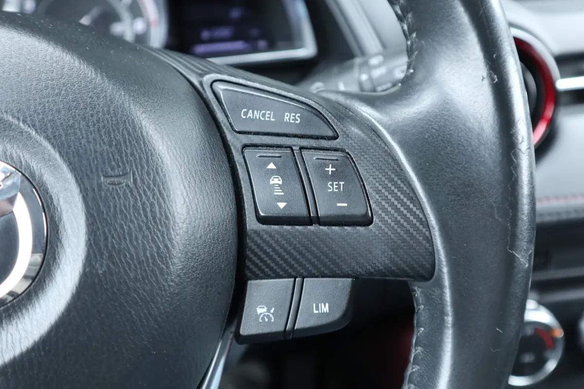 2.0 SkyActiv-G 120 SkyLease GT Navi / Camera / Clima / Cruise / Head-up / ST-Verwarming / LM-Velgen