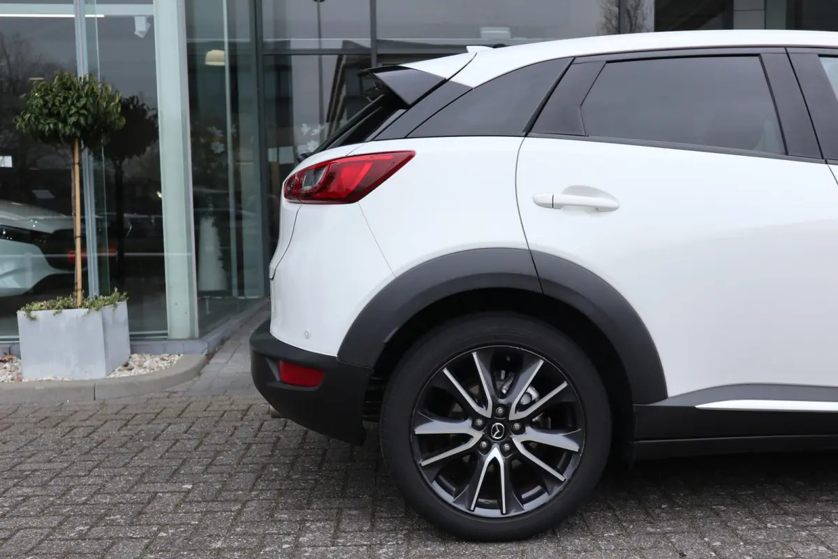2.0 SkyActiv-G 120 SkyLease GT Navi / Camera / Clima / Cruise / Head-up / ST-Verwarming / LM-Velgen