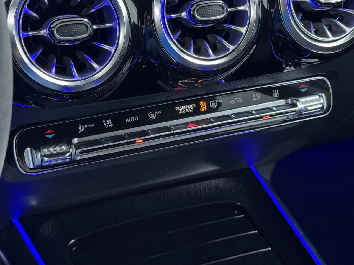 250e AMG // SoH 97,4% // Distronic // Headup // 360 Camera // MultiBeam // Keyless // 20" // Advanced Audio // Carplay