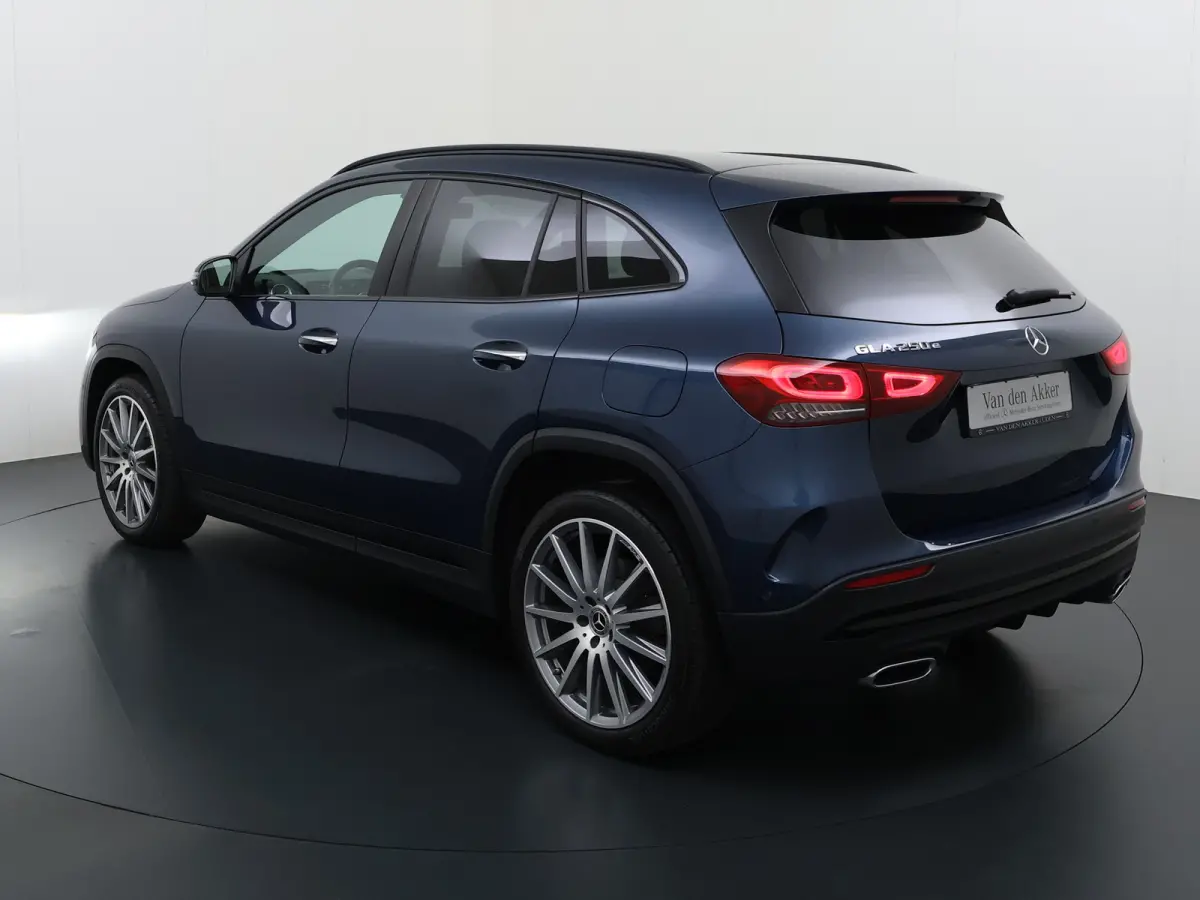 250e AMG // SoH 97,4% // Distronic // Headup // 360 Camera // MultiBeam // Keyless // 20" // Advanced Audio // Carplay